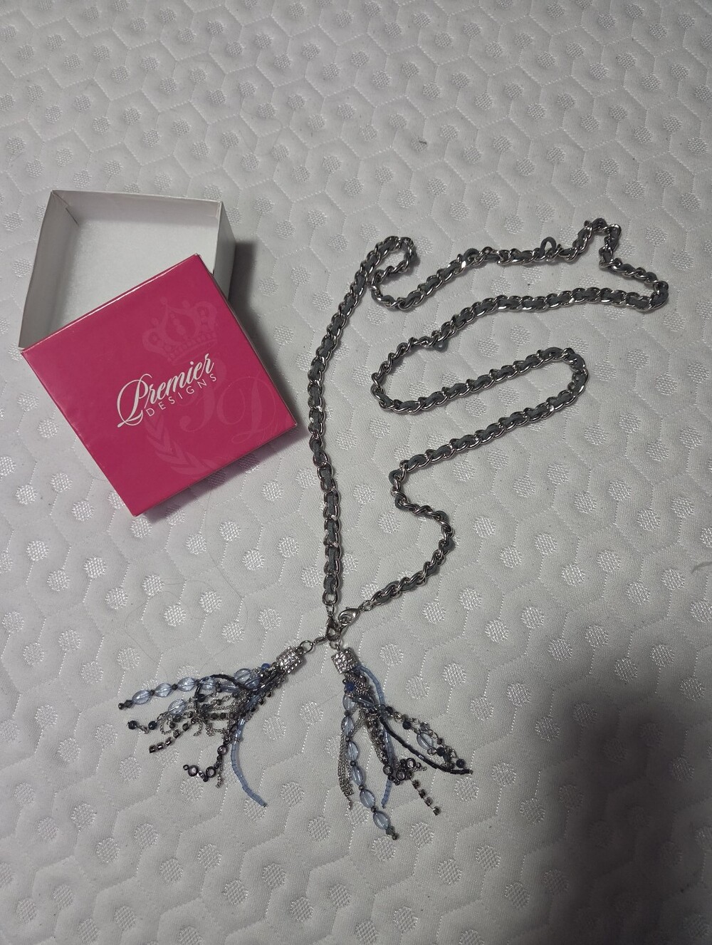 Premier Designs Lariat Necklace